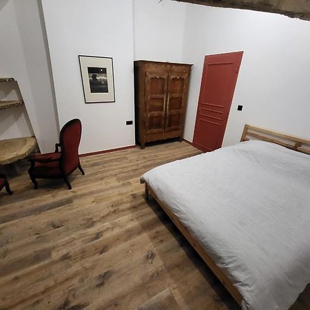 Les Oiseaux De Passage Bed and Breakfast Escolives-Sainte-Camille Εξωτερικό φωτογραφία