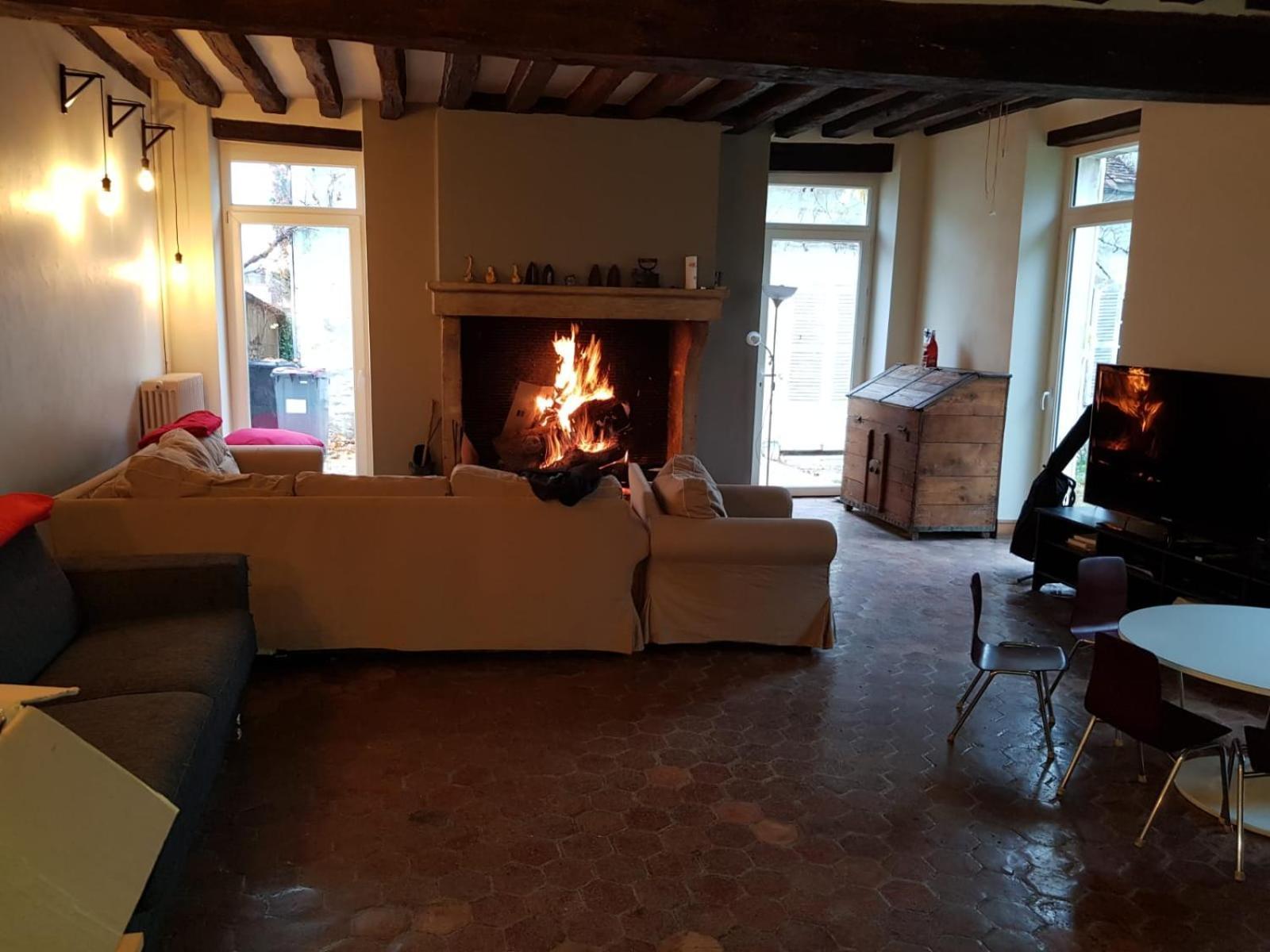 Les Oiseaux De Passage Bed and Breakfast Escolives-Sainte-Camille Εξωτερικό φωτογραφία